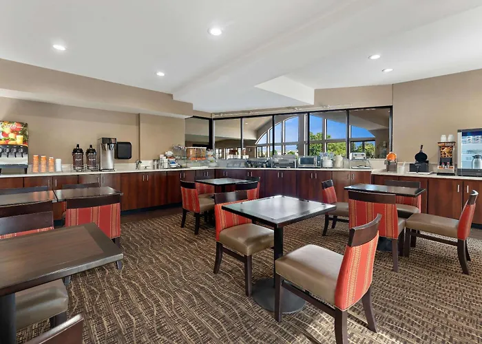 Comfort Suites Near Robins Air Force Base