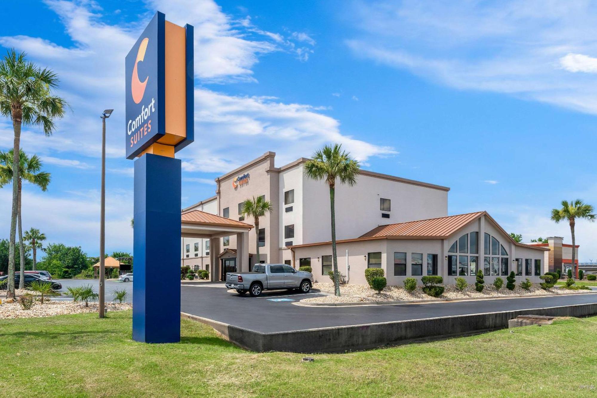 Hotel Comfort Near Robins Air Force Base