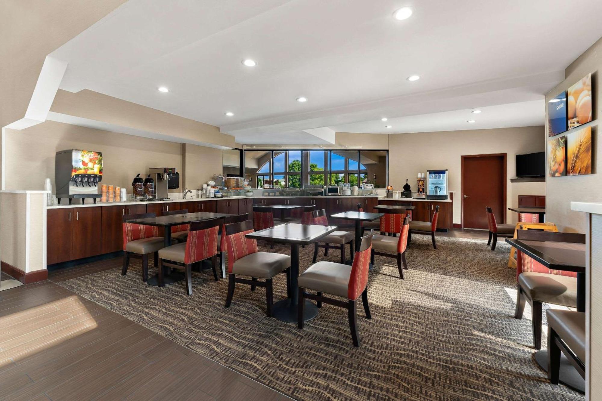 Hotel Comfort Near Robins Air Force Base