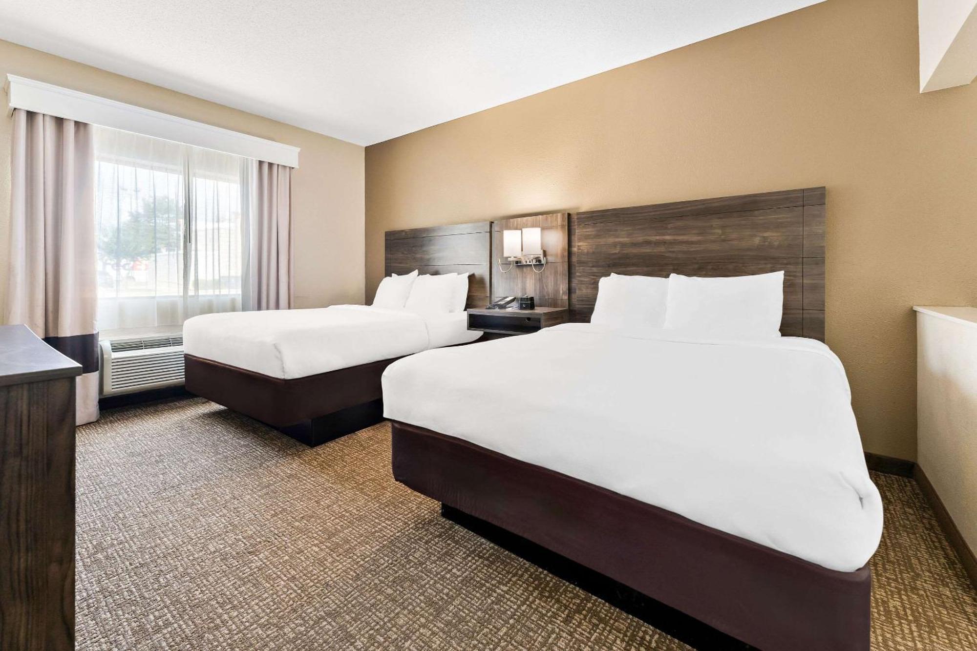 Comfort Near Robins Air Force Base 2*