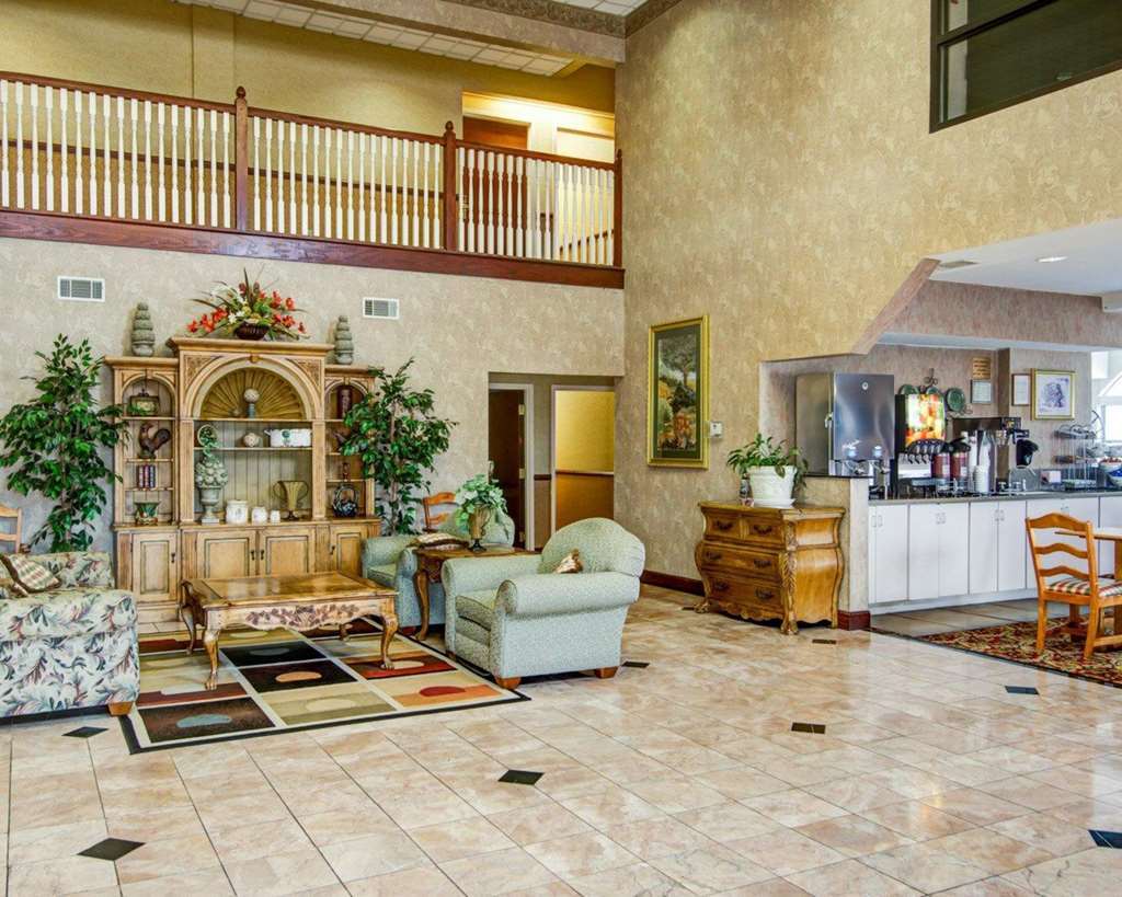Hotel Comfort Near Robins Air Force Base 2*